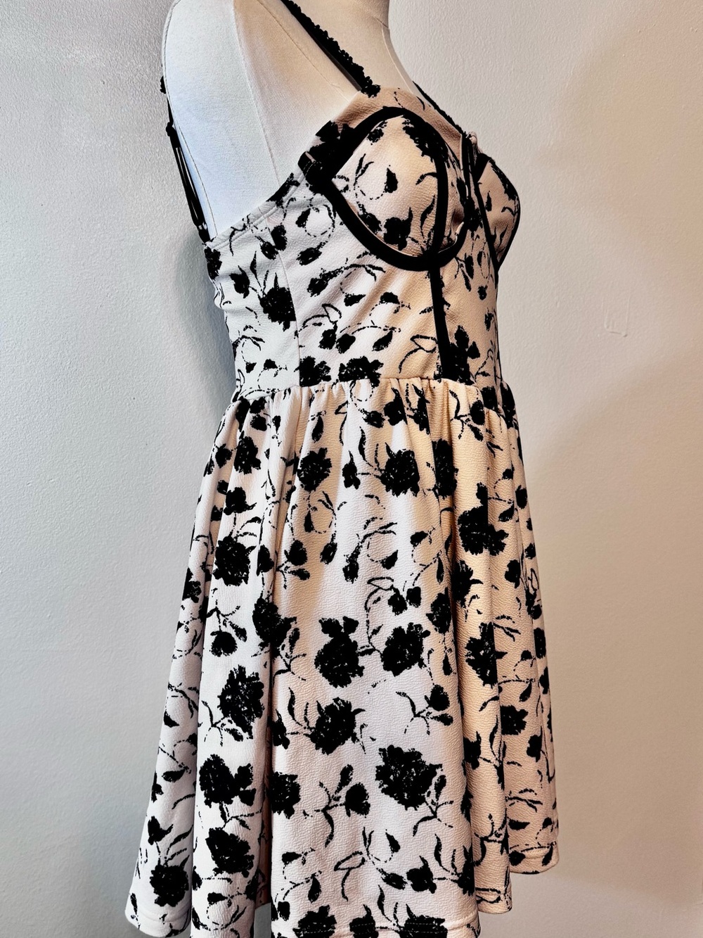 Ivory Black Floral Corset Bustier Fit & Flare Skater Dress - Picture 3 of 6